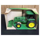 1/16 John Deere 2550 w/Loader NIB Ertl