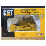 1/50 Caterpillar D10N Crawler NIB Ertl