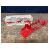 1/16 Tru-Scale Loader NIB Carter