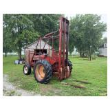 International 300 Fork Lift