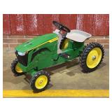 John Deere 8R 410 Pedal Ertl