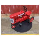 Farmall 450 Pedal Eska