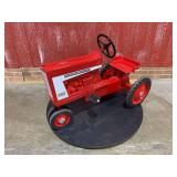 Farmall 806 Pedal Ertl