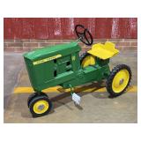 John Deere 10 Pedal Ertl