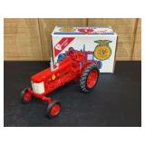 1/16 Farmall 350 1991 Iowa FFA NIB Ertl