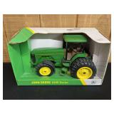 1/16 John Deere 8400 Collector NIB Ertl