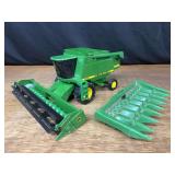 1/28 John Deere 9600 Combine Special Edition Ertl