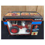 1/16 IH 1086 RC NIB Ertl