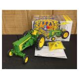 1/16 John Deere 620 2003 Iowa FFA NIB Ertl