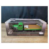 1/16 1941 Chevrolet Flatbed Truck NIB DCP