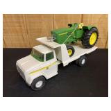 (2) 1/16 John Deere 5020 + Tilt Bed Truck Ertl