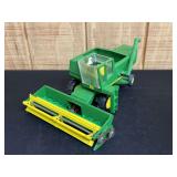 1/24 John Deere 6600 Combine Ertl