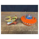 (2) Spaceships