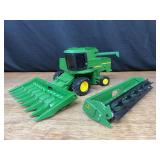 1/24 John Deere Titan II Combine Ertl