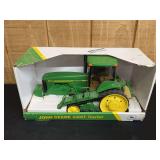 1/16 John Deere 8400T Collector NIB Ertl