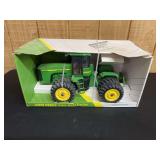 1/16 John Deere 9400 Collector NIB Ertl