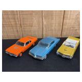 (3) 1/18 Cars