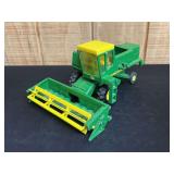 1/24 John Deere 6600 Combine Ertl