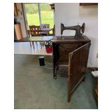 Free Sewing Machine Co. Treadle Sewing Machine in Oak Cabinet