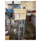 Rockwell Delta Model 31-520 Belt Sander with Stand and Sanding Belts