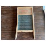 National Washboard Co. No. 512 Washboard