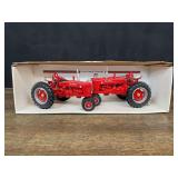 1/16 Farmall Super H + Super M 1999-2000 FPS NIB SM