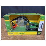 1/50 John Deere 2954D Tracked Processor Prestige NIB Ertl