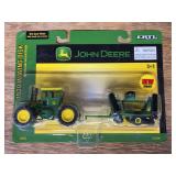 1/64 John Deere 7520 + Wing Disk Set NIB Ertl