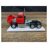 1/50 Freightlner Semi Tractor Conrad