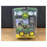 1/64 John Deere 9520 NIB Ertl