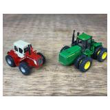 (2) 1/64 IH 4186 + JD 8960 Ertl