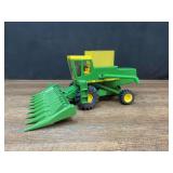 1/20 John Deere 6600 Combine Customized