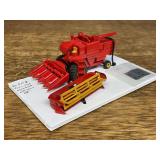 1/64 MF 410 Combine Custom