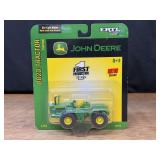 1/64 John Deere 8020 NIB Ertl