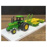 (2) 1/64 John Deere 7730 + Planter Ertl