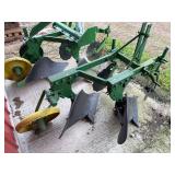 John Deere (2) Bottom Moldboard Plow
