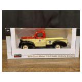 1/24 IH Plymouth Pickup Truck NIB SC