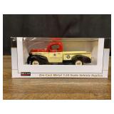 1/24 IH Plymouth Pickup Truck NIB SC