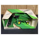 1/28 John Deere 9600 Combine Collector NIB Ertl