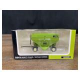 1/64 Parker 2800 Gravity Wagon NIB SC
