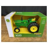 1/16 John Deere 3020 NIB Ertl