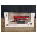 1/64 J&M 1112 Grain Cart NIB SC