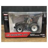 1/32 Case-IH AFS Connect Magnum 400 Black NIB Ertl