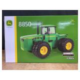 1/16 John Deere 8850 Prestige NIB Ertl
