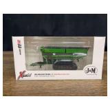 1/64 J&M 1112 Grain Cart NIB SC