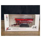 1/64 J&M 1112 Grain Cart NIB SC