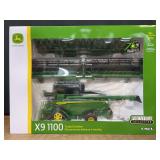 1/32 John Deere X9 1100 Combine Prestige NIB Ertl