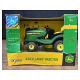 1/16 John Deere X324 Lawn Tractor NIB Ertl