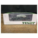 1/64 Fendt Momentum Planter NIB SC