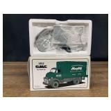 1/34 GMC Maytag Box Truck NIB 1st Gear